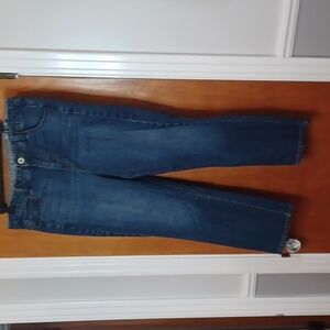Calvin Klein Jeans Shape Sz.16/33.Rise11.5" Inseam 24".  EUC!